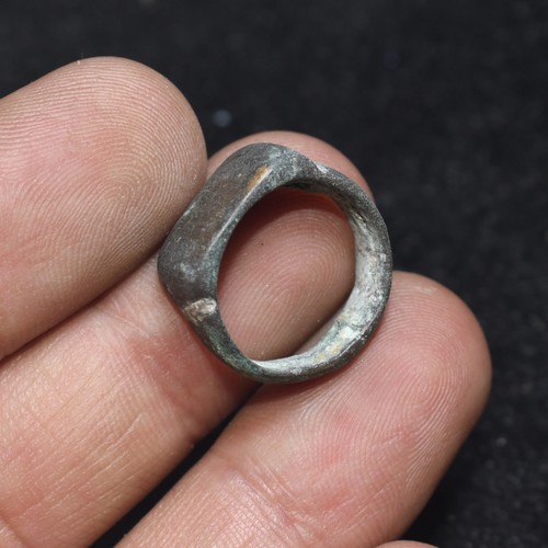Grande anello antico romano - , in