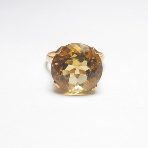 Anello solitario citrino
