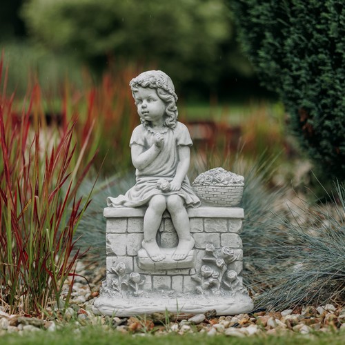 Statua bambina muro - bambina,