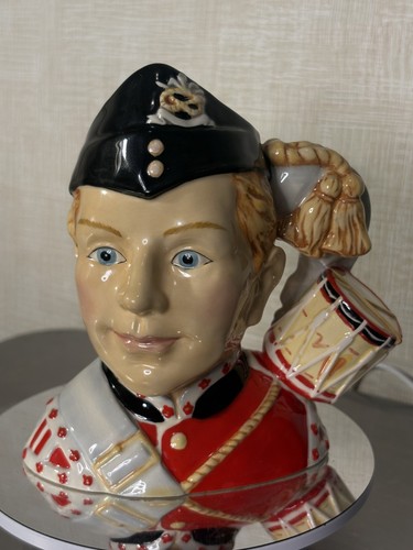Royal doulton personaggio - royal,