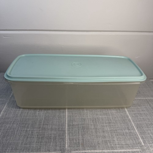 Tupperware bread box - tupperware,