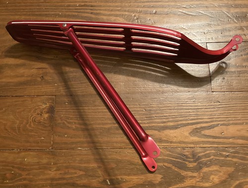 Portapacchi posteriore rosso