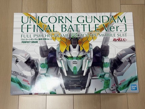 Bandai rx 0 - bandai, pg