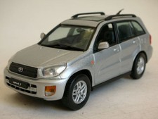 Toyota RAV-4 2000 SUV modellino pressofuso da collezione J, scala 1/43, grigio argento