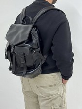 Zaino Elegante in Pelle Unisex Versatile e Resistente. Università Everday Lavoro