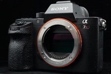 Sony ILCE-7RM2 A7R II