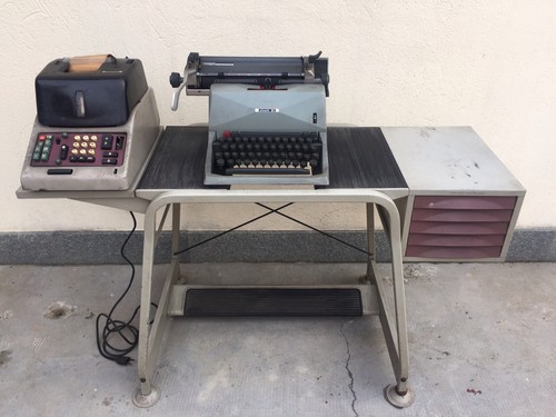 Scrivania olivetti anni - anni, 60