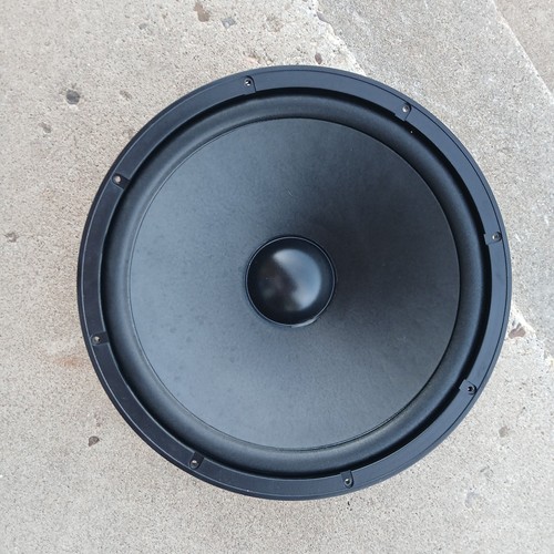 Altoparlante basso woofer
