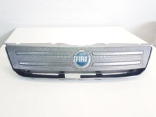 GRIGLIA ANTERIORE CON LISTELLI PRIMERIZZATI + CORNICE CROMATA 51722599 Multipla 