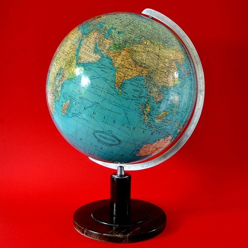 Grande mappamondo terrestre
