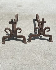 Antico camino a croce in ferro