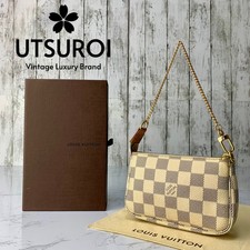 LOUIS VUITTON Mini Pochette