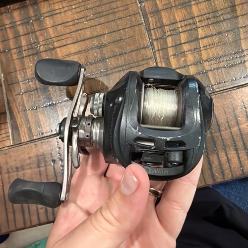 Quantum smoke baitcasting reel - quantum,