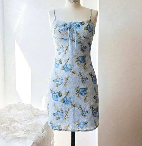 Vintage 90s inspired - 90s-inspired, floral