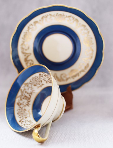 Tazza piattino porcellana - e, di