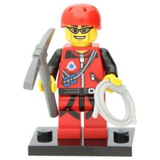 LEGO Minifigure Mountain