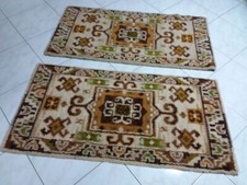 Tris tappeti stile classico di lana