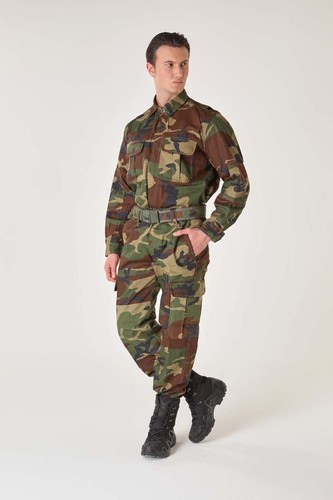 Autentico set uniforme