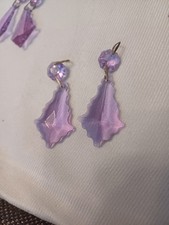 2 gocce di prisma color lilla