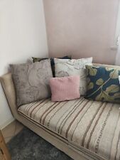 Divano angolare utilizzabile anche come letto singolo, design molto adattabile 