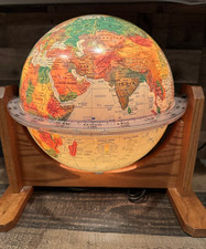 Vintage Sunlit World Globe of Seattle - George F. Cram - illuminato - supporto in legno