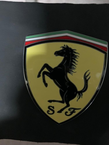Scudetto ferrari ceramica - ferrari,