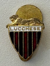 LUCCHESE vecchio distintivo calcio attacco a piedino