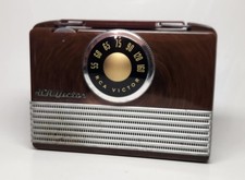 Radio d'epoca portatile a