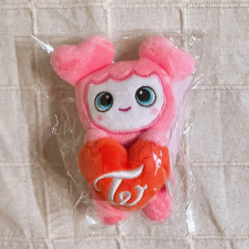 Due volte momo official - momo, lovely