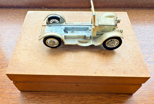 Automobile form wooden trinket - automobile,