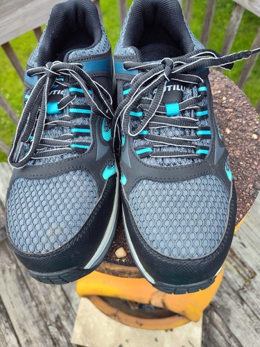 Nautilus woman safety - woman, shoes