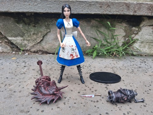 Action figure alice - alice, madness