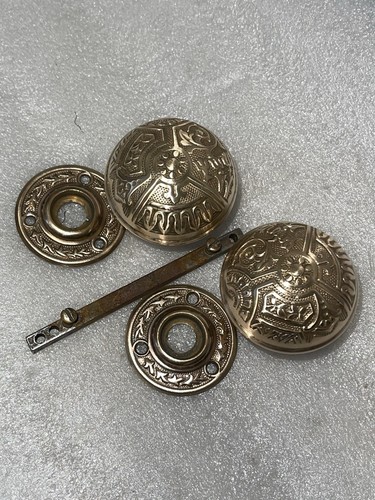 Antica coppia pomelli e - di,