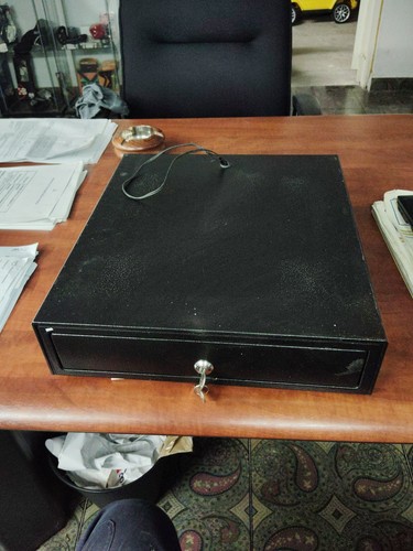 Cassetto con chiave - chiave, per