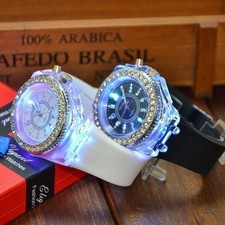 Orologio da Polso Moda Donna Adolescente Ragazza Uomo LED Luminoso Silicone Quarzo Sport