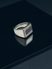 Anello da uomo Acciaio Chirurgico con incisioni Onice Nero  misure 10, 11, 12