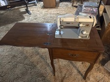 Pfaff 260 Sewing Machine In