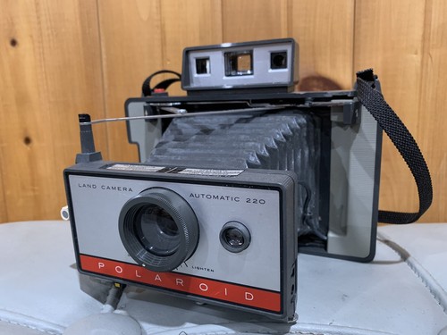 Polaroid automatic 220 land - polaroid,