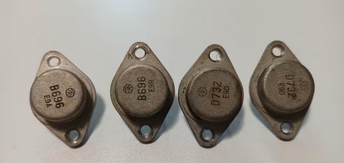 Transistor 2sb696 b696 - b696, d732