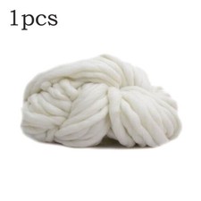 Filo di lana morbida e spessa