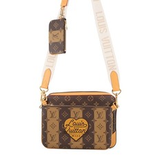 LOUIS VUITTON Trio Messenger