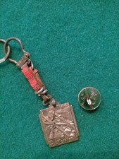 ANTICO LOTTO DEGLI ALPINI : PORTACHIAVI E SPILLA