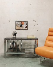 Gustave, le buffet chromé en