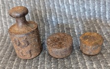 3 vecchi pesi 1x 0,5 kg 1x 200