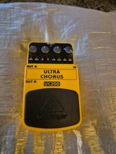 behringer UC200 pedale effetto