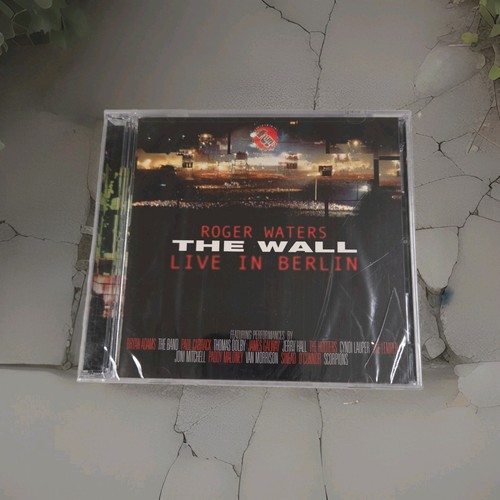 Wall live berlin - berlin, roger