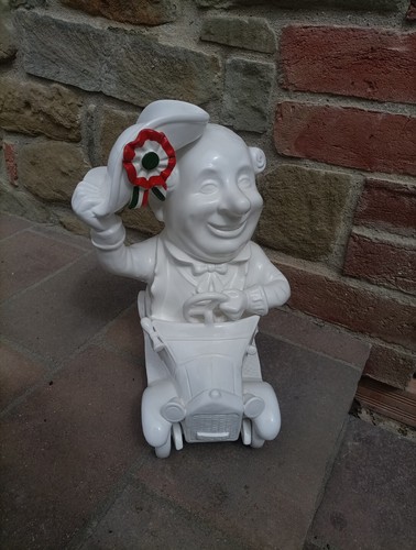 Statua caffarel gianduia - caffarel,