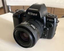 Nikon F-801S con Obiettivo AF NIKKOR 35-70mm f/3.3-4.5