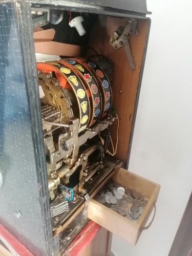 Slot machine vintage