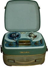 Registratore nastro - registratore, a